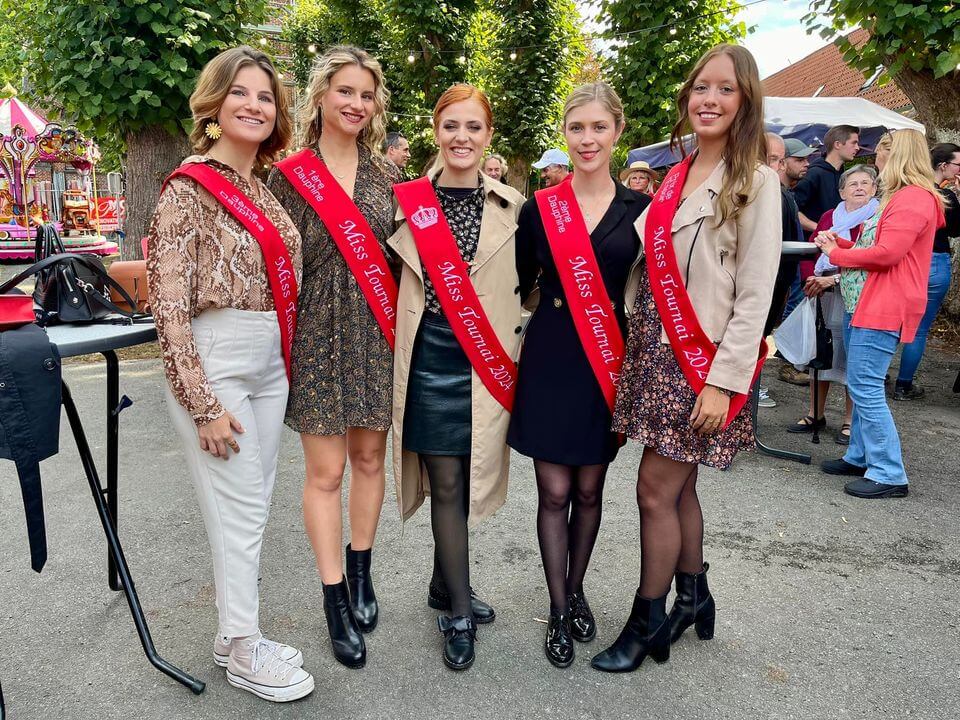 Image: "Fête du Moulin à Froyennes, guinguette du Moulin, comité de Lola Vancoppenolle et Catherine Choquet"