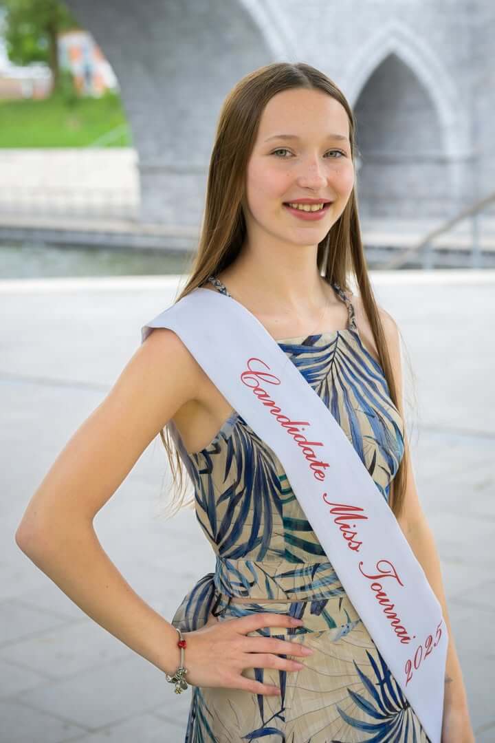 Ophélie Leroux, candidate n°6 Miss Tournai 2025, étudiante esthétique, sportive, passionnée de mode.