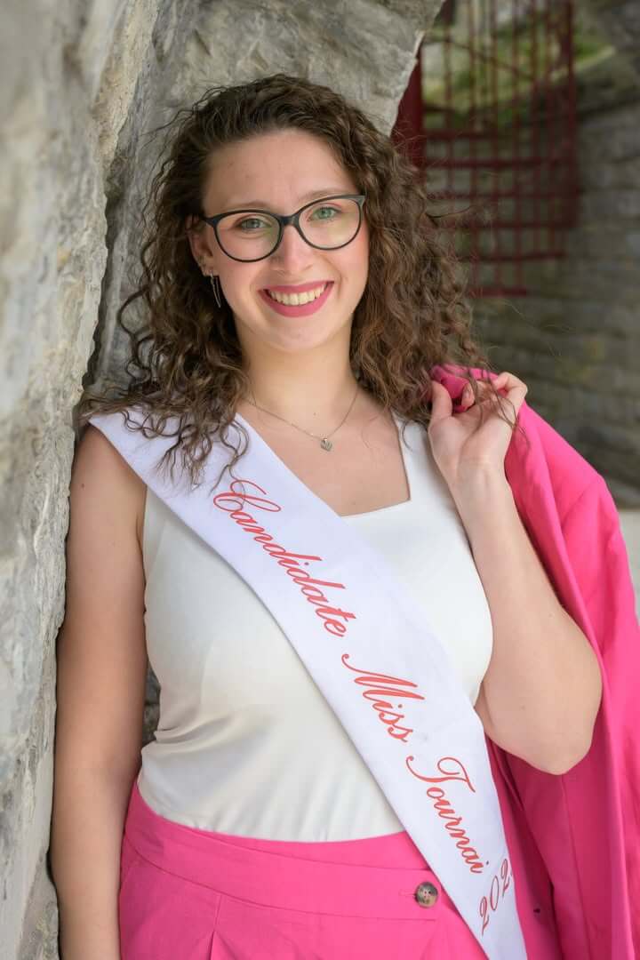 Zellie Charles, candidate Miss Tournai 2025, 18 ans, Gaurain-Ramecroix, passionnée de natation synchronisée.