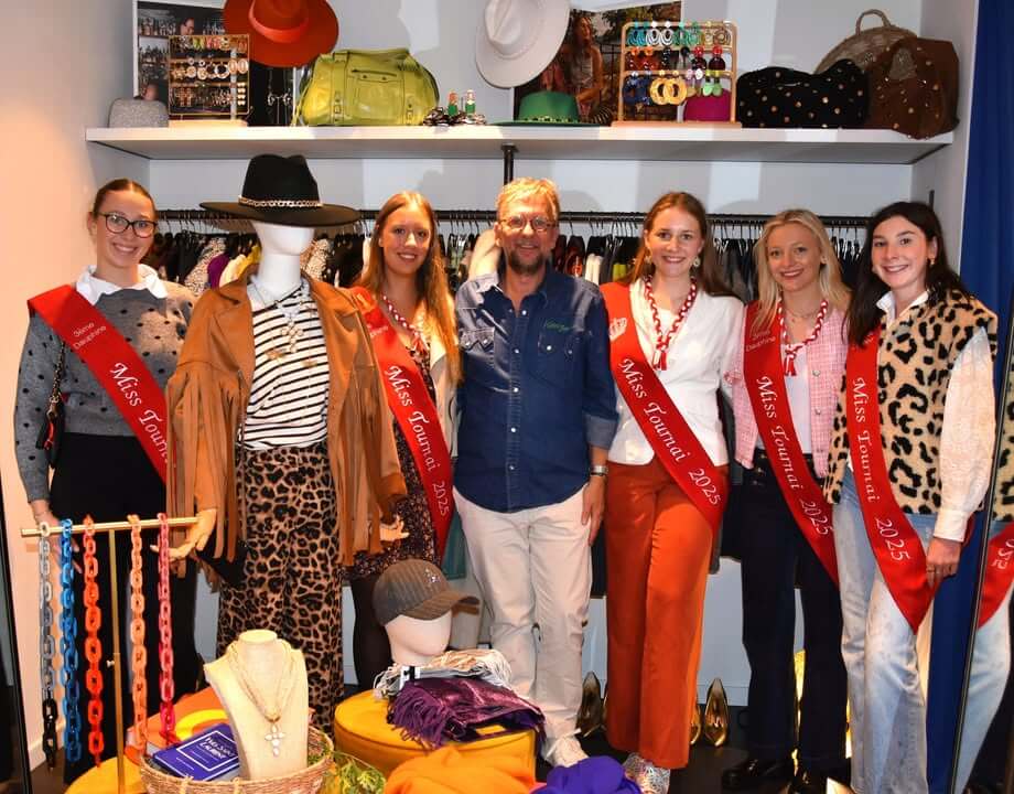 Image : Visite chez Madame Delvoo à Tournai pour son premier anniversaire, célébration joyeuse et moment précieux partagé.